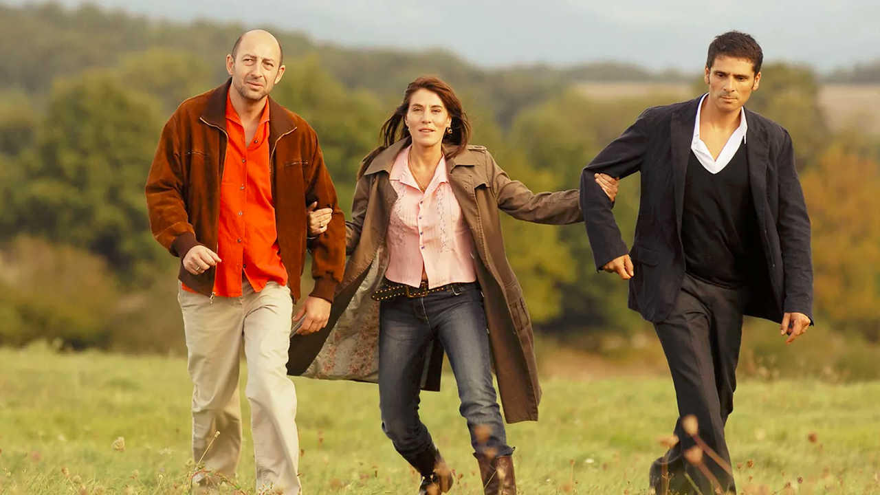 3 Friends Background