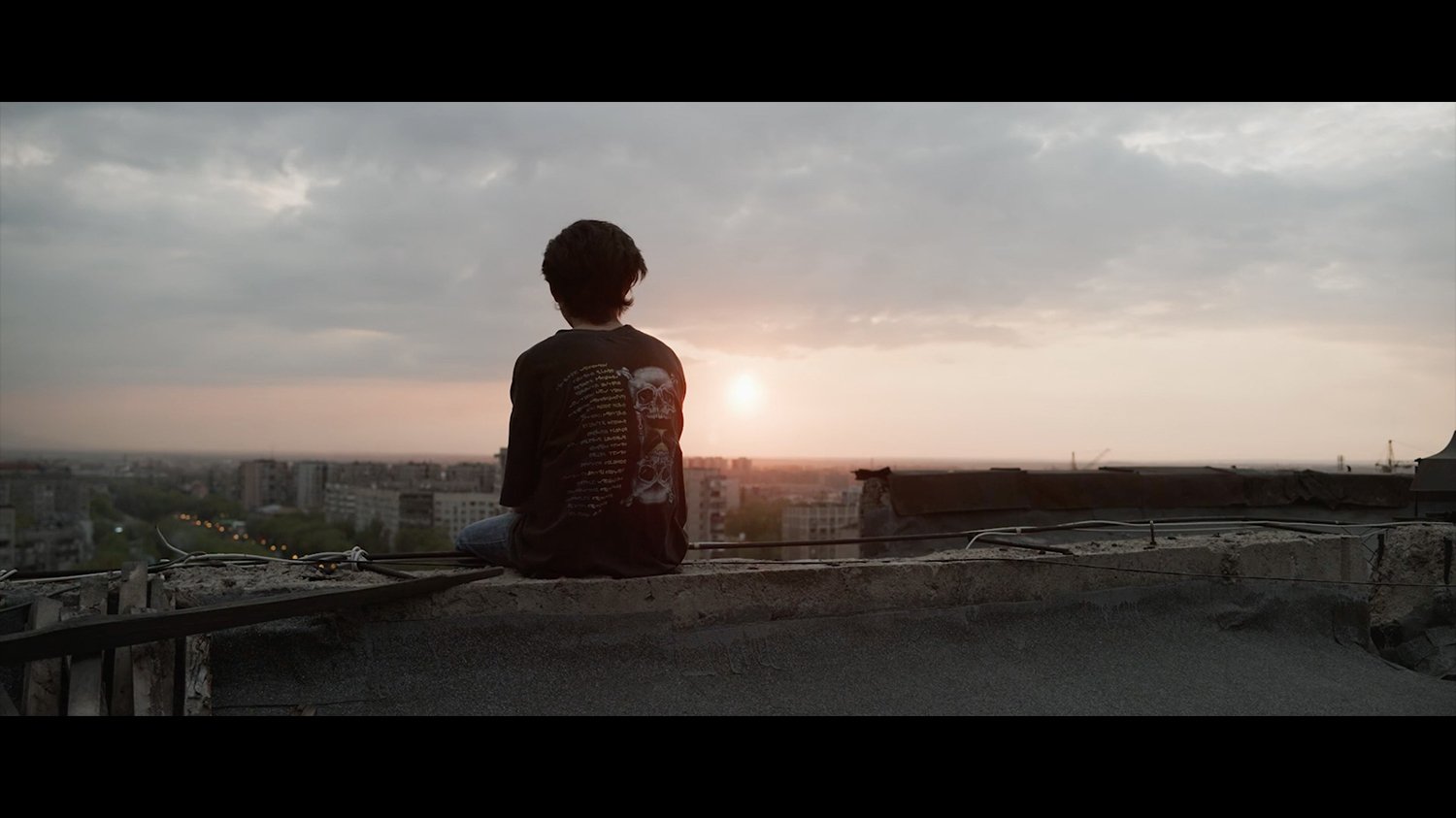 18 Kilohertz Background