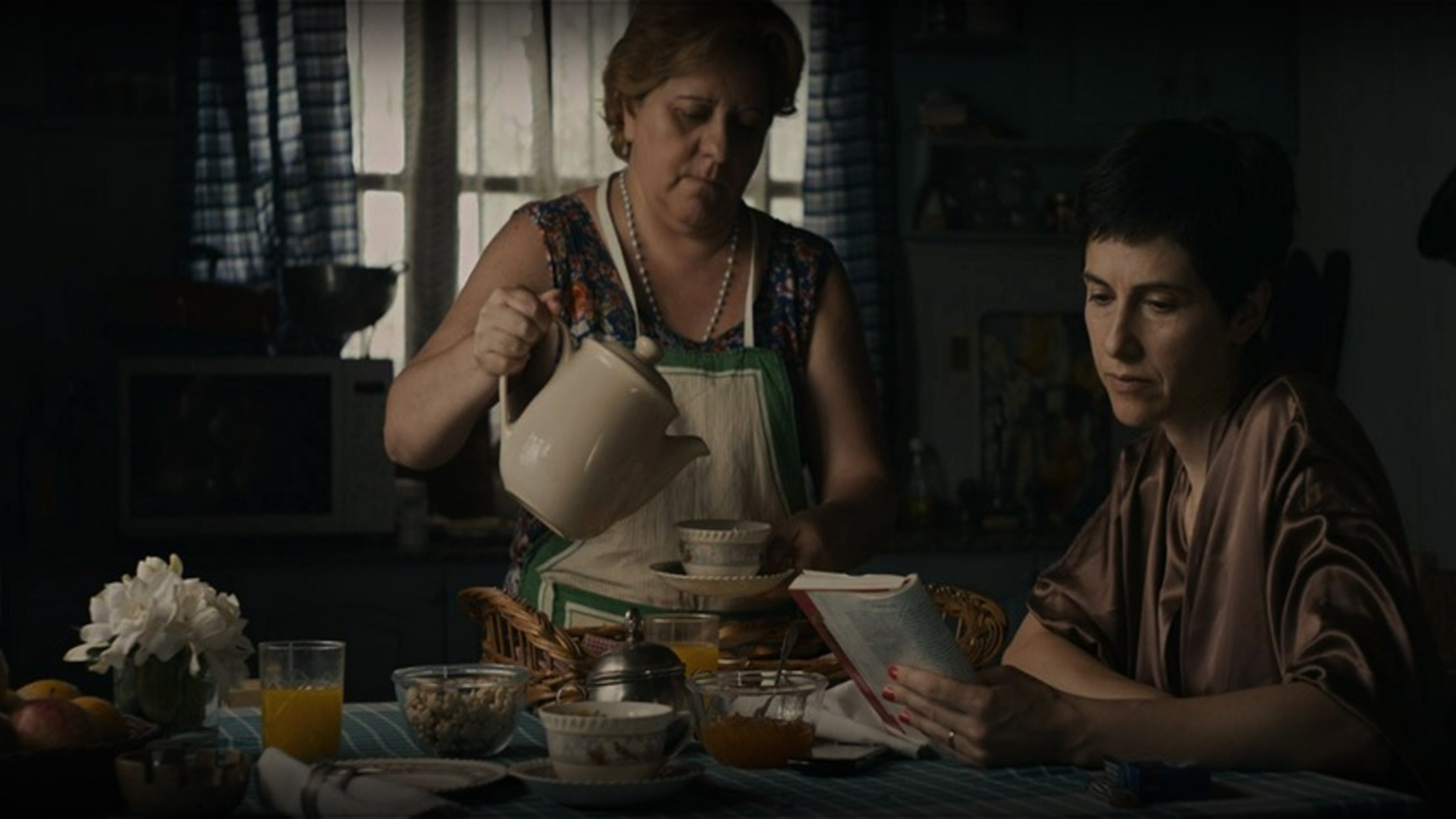 Los dueños Background