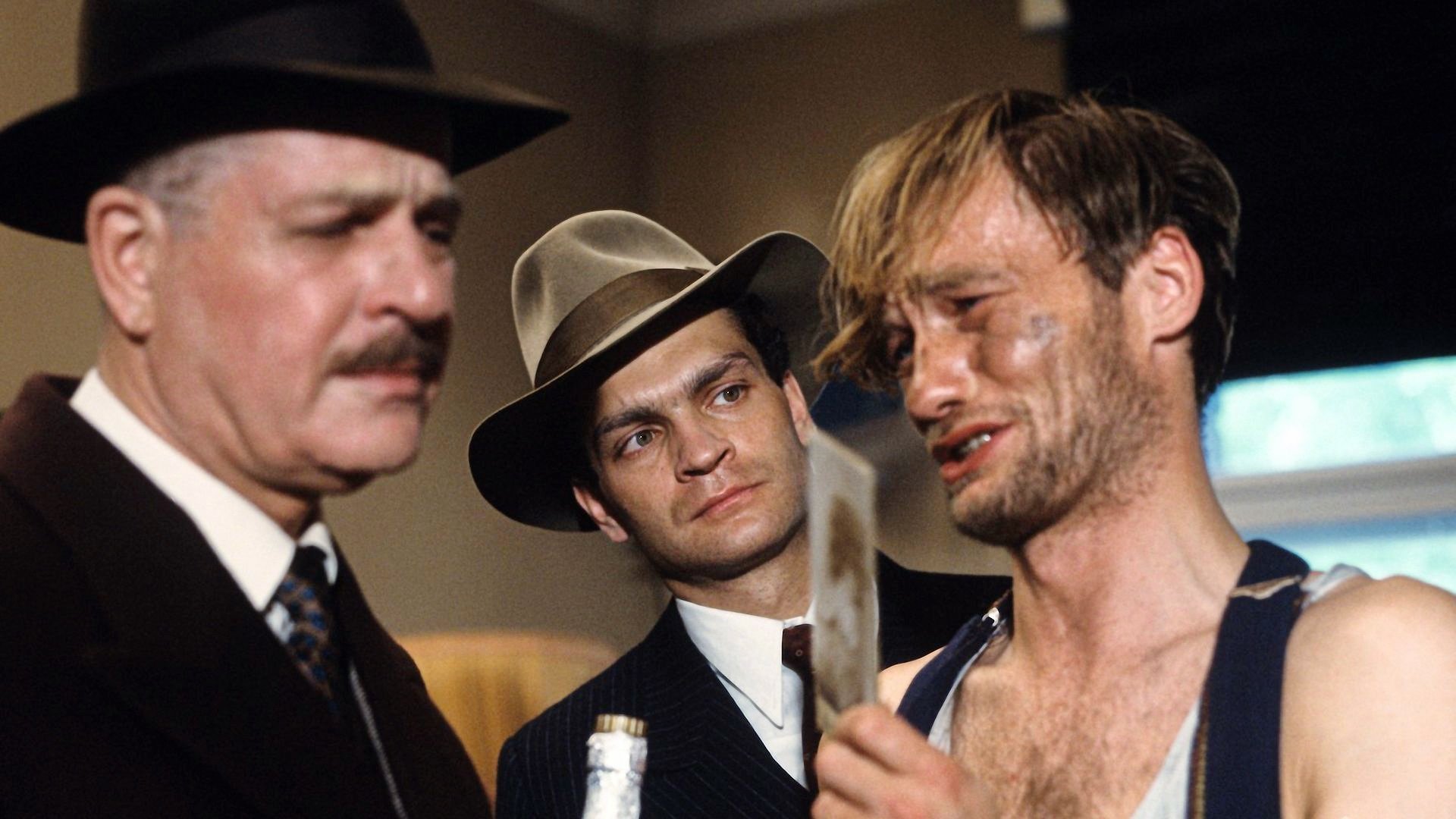 Vabank II Background