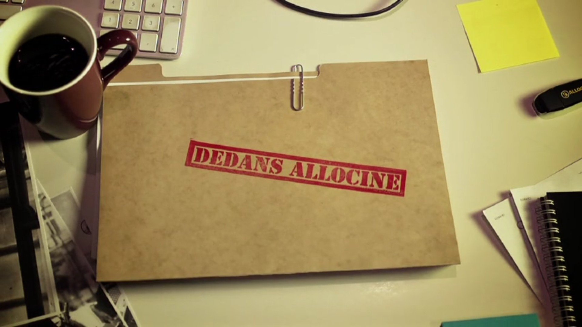 Dedans Allociné Background