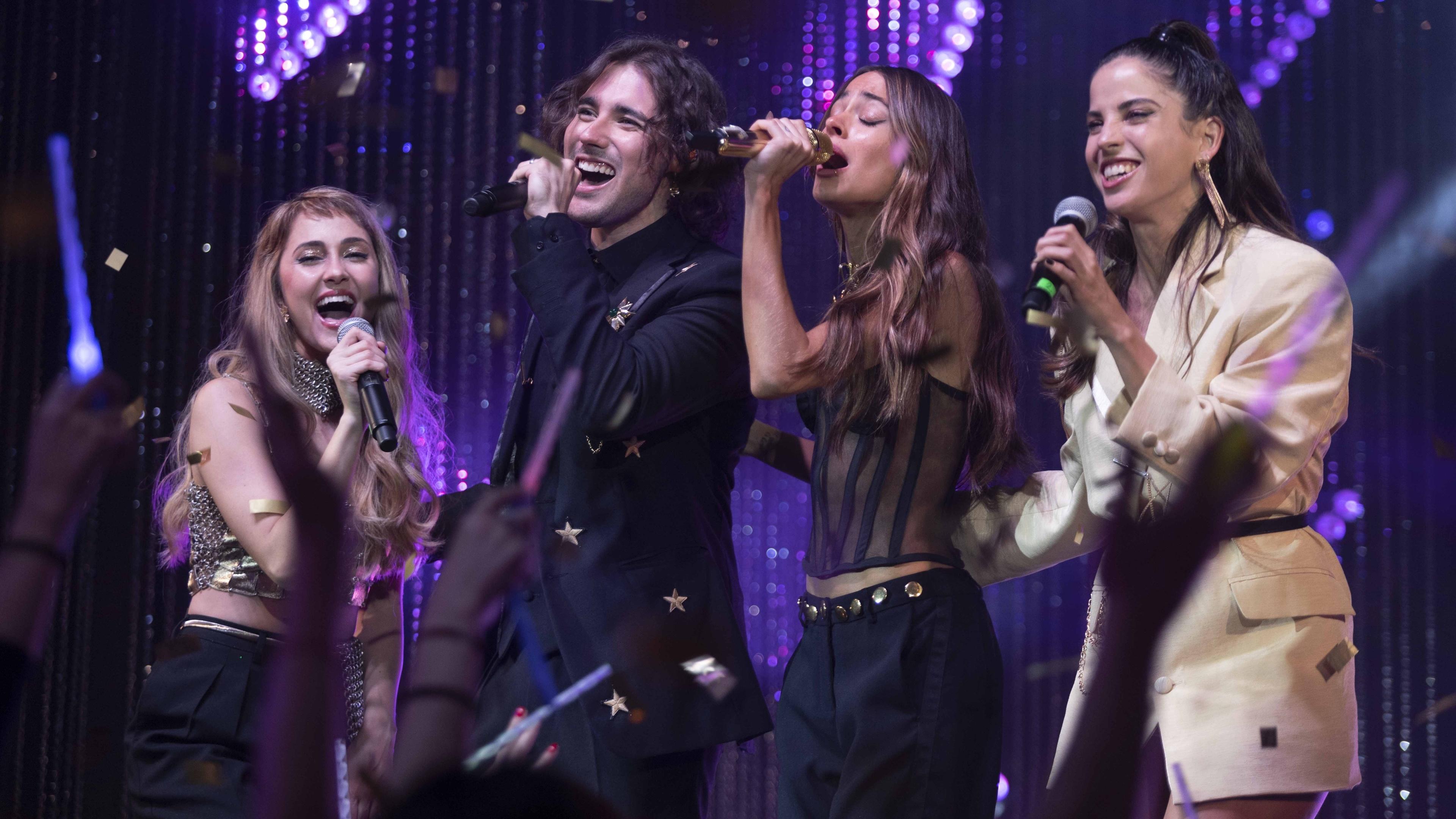 Solo amor y mil canciones Background