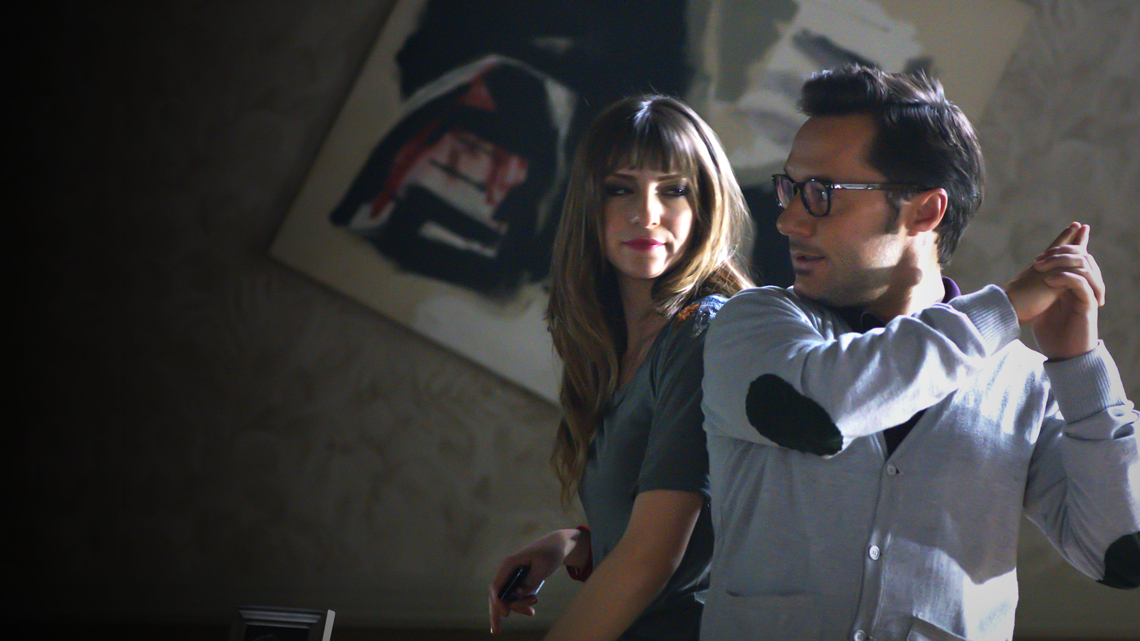 Extraños en la noche Background