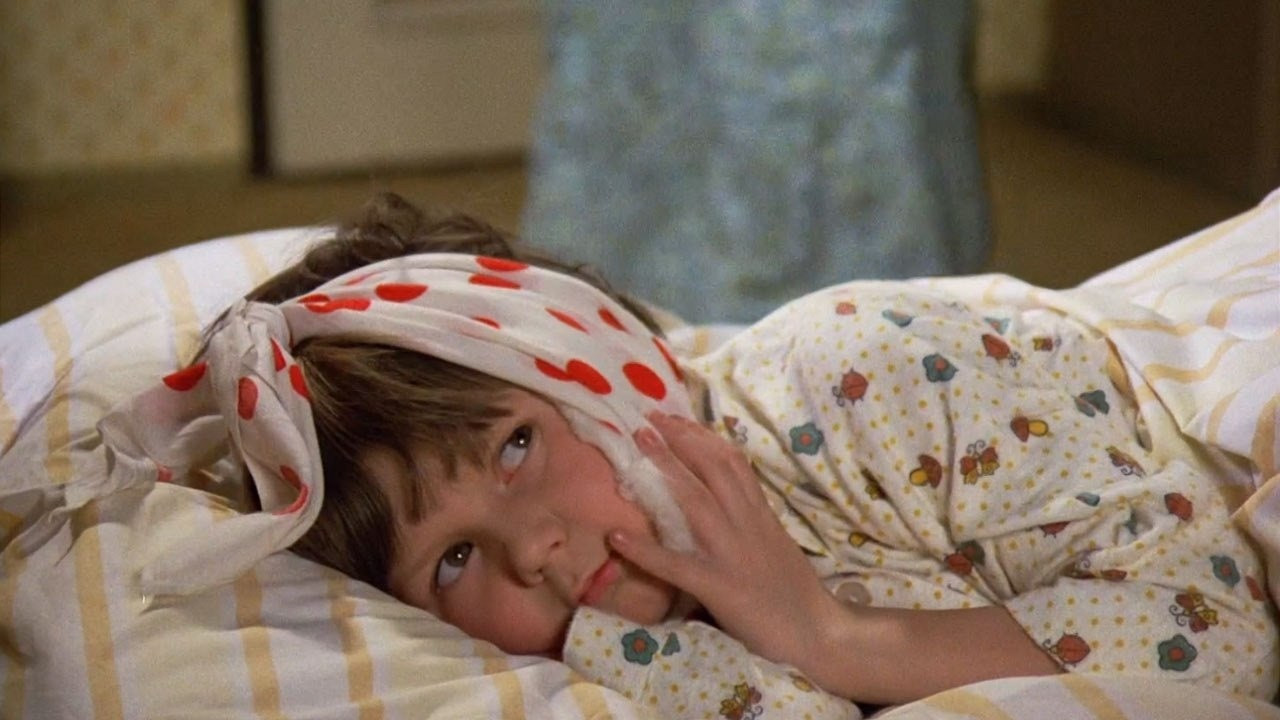 How to Pull Out a Whale's Tooth Background