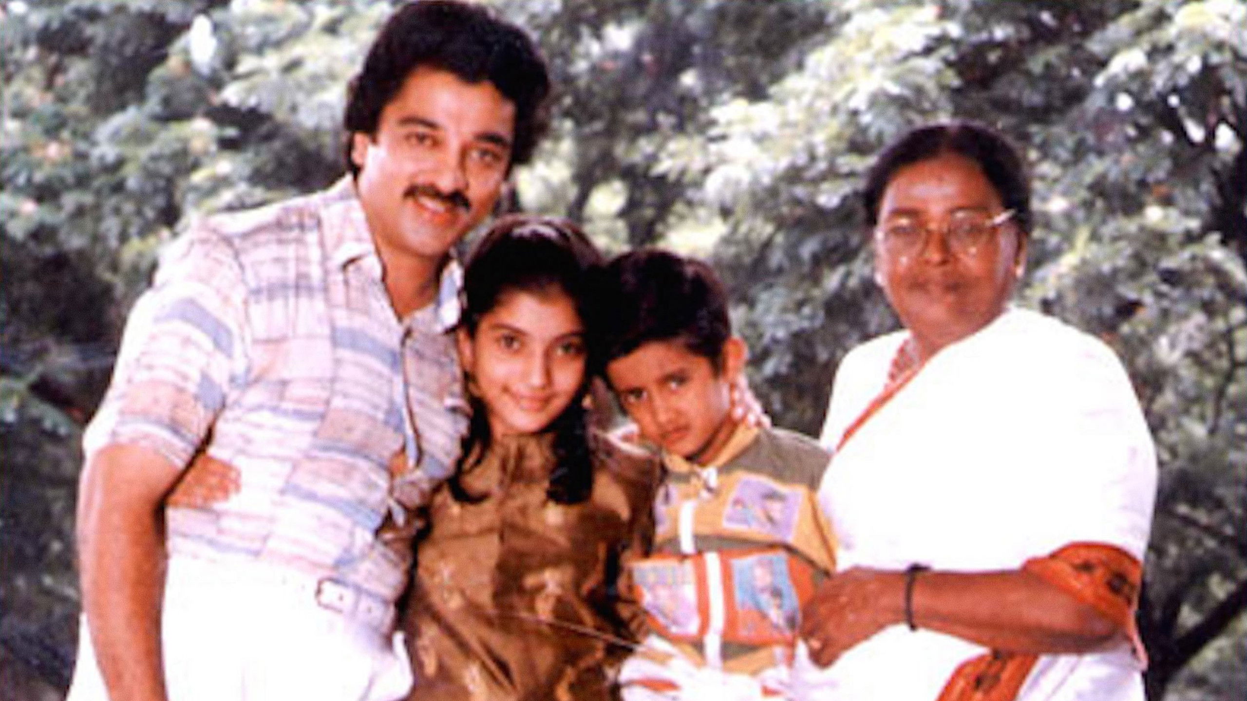 Mahanadhi Background