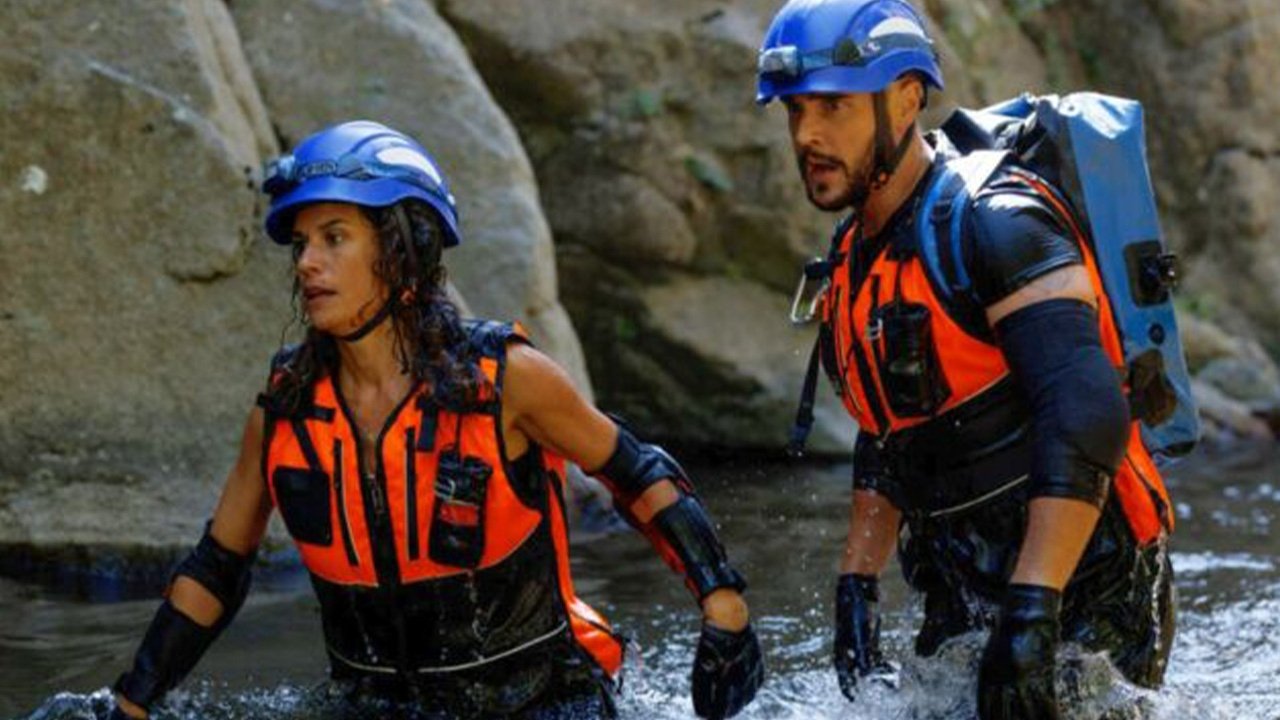 Rivière-Perdue Background