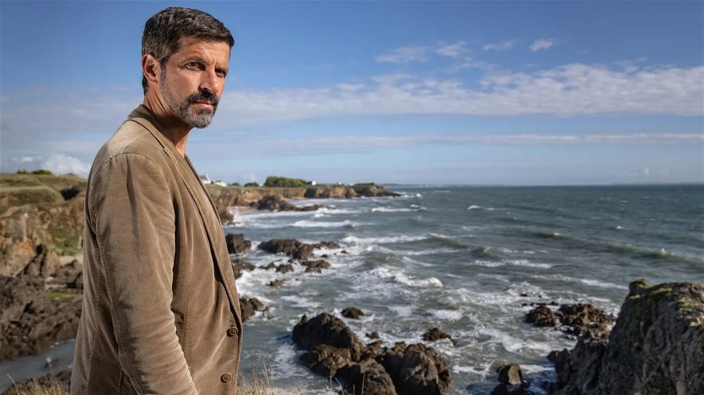 Inspector Dupin: Brittany's Idylls Background