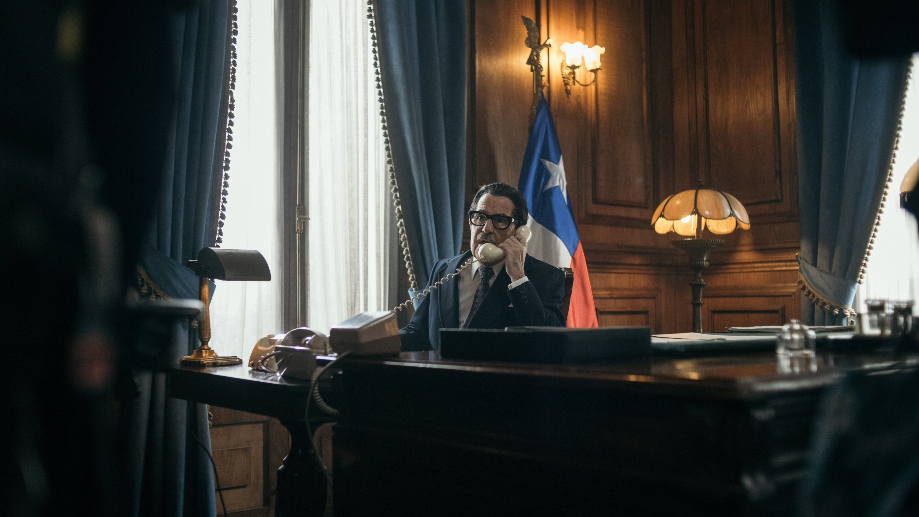 Los mil días de allende Background