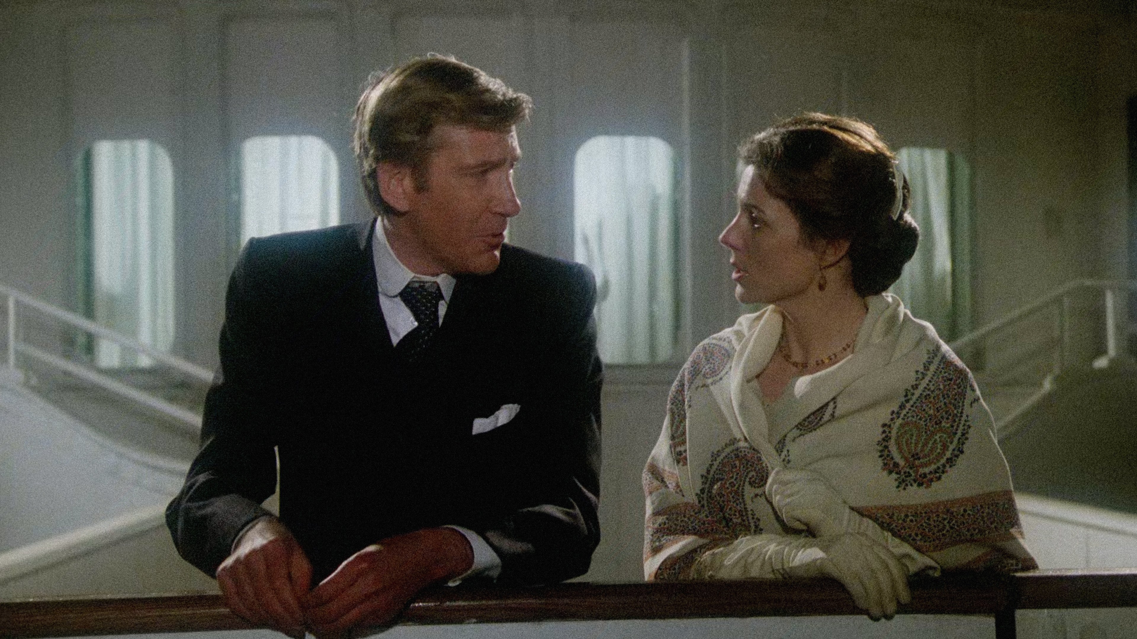 S.O.S. Titanic Background