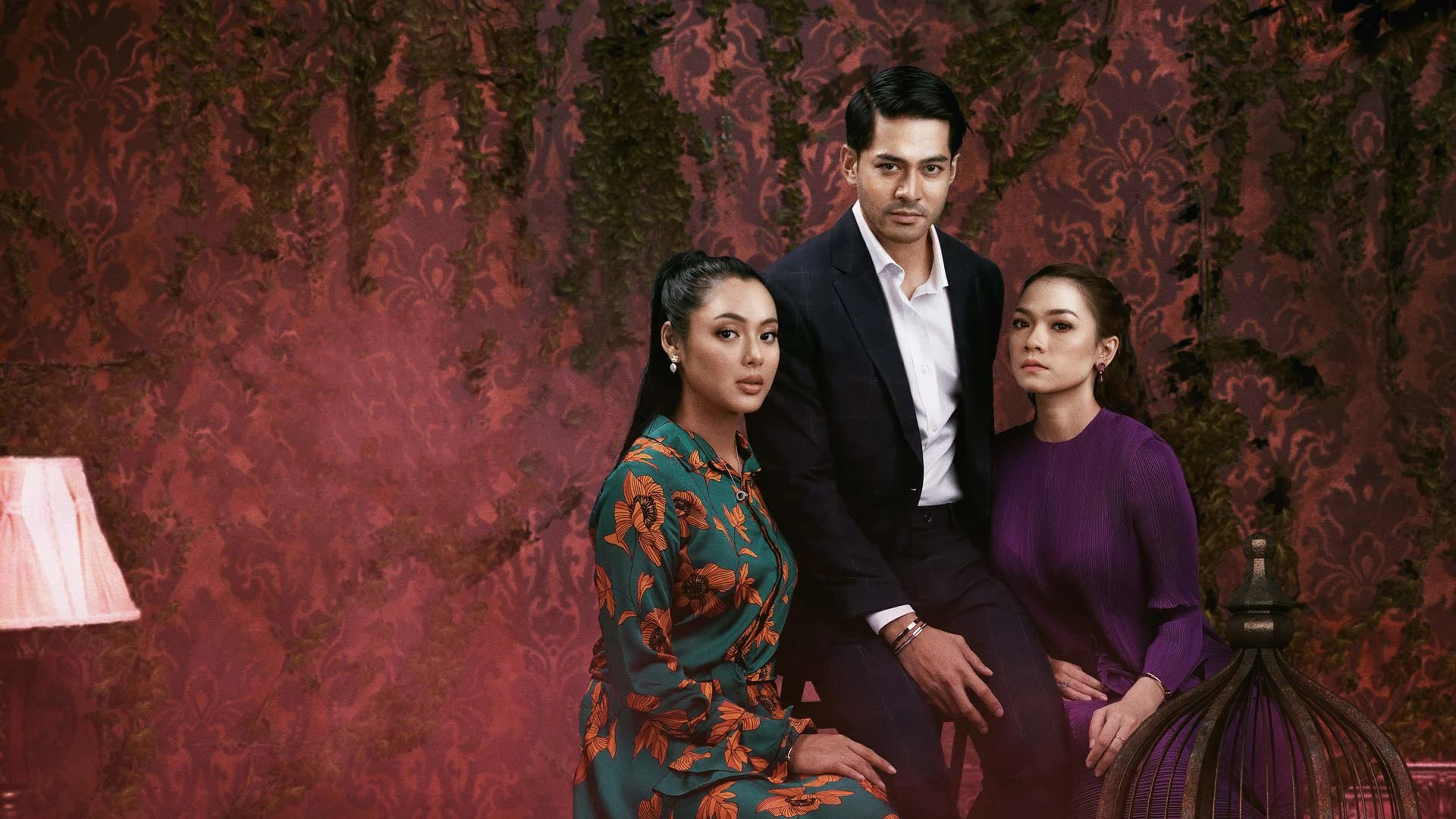 Sayang Tak Dikenang Background