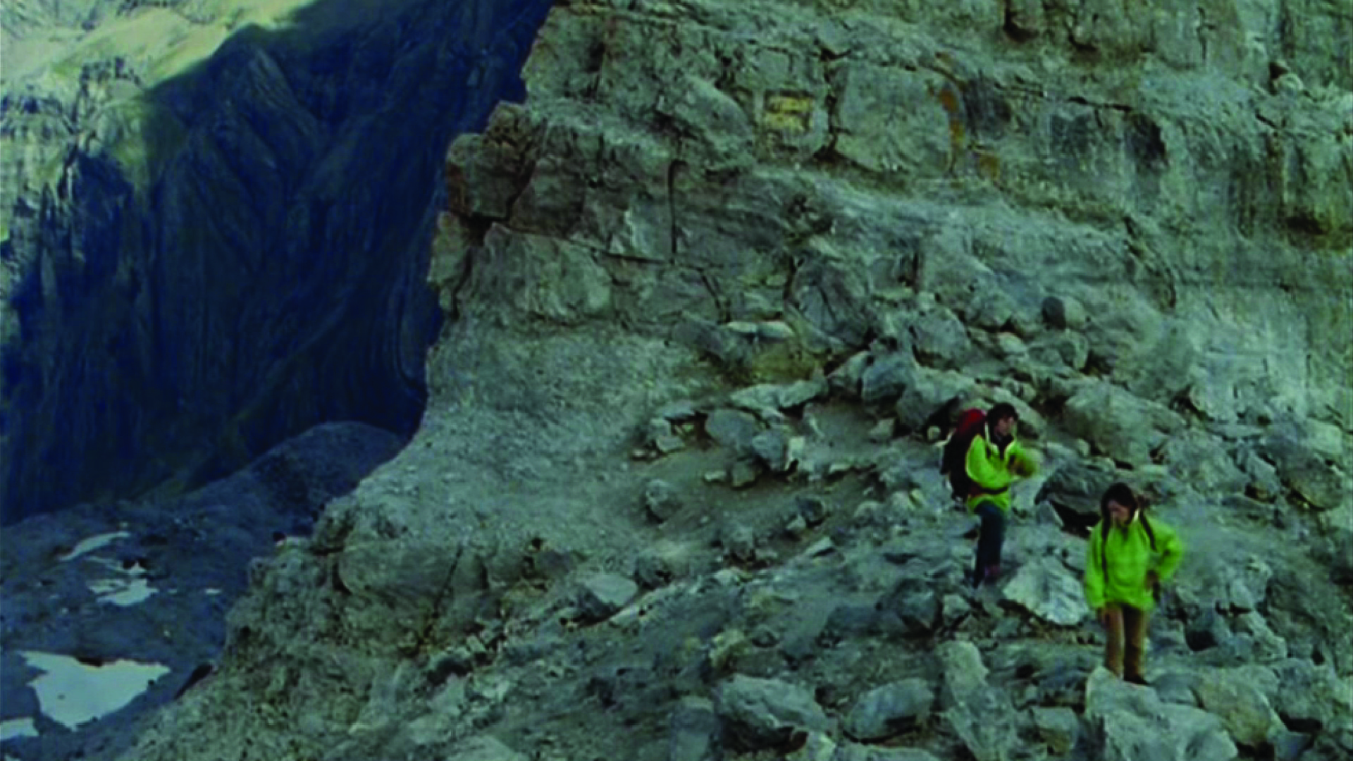 Roland's Pass Background