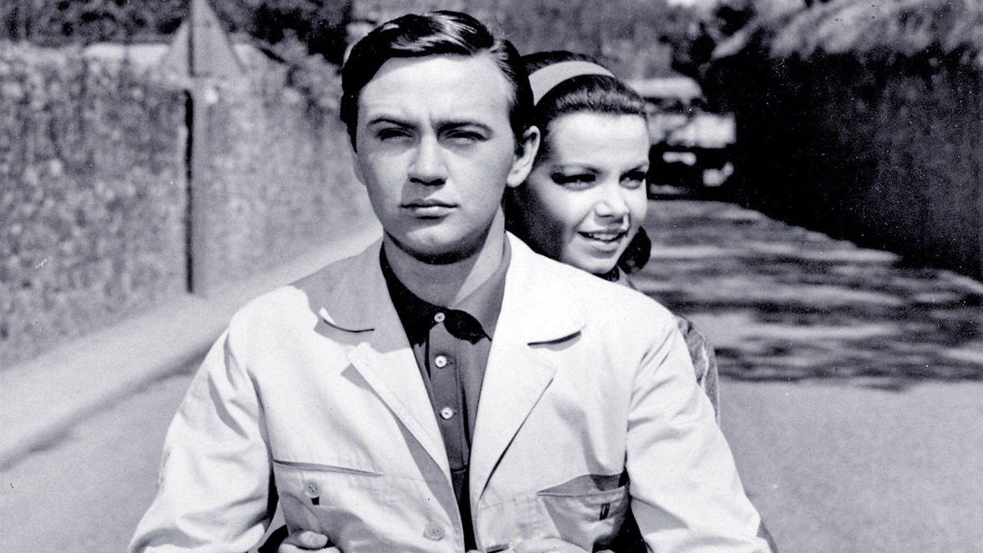 Escapade in Florence Background