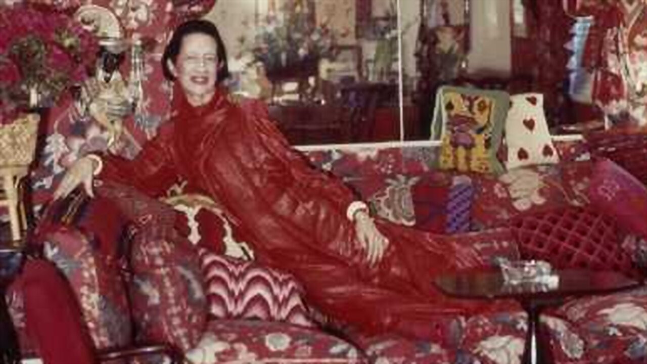 Diana Vreeland: The Eye Has to Travel Background