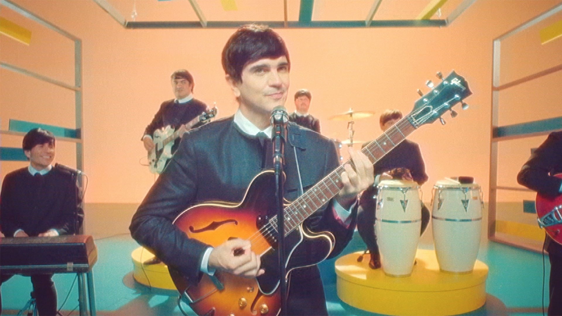 Juanes: Origen Background