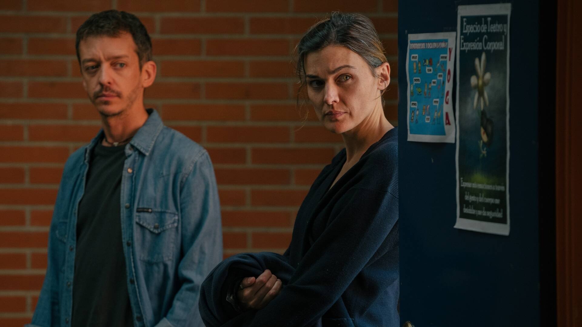 La mitad de Ana Background