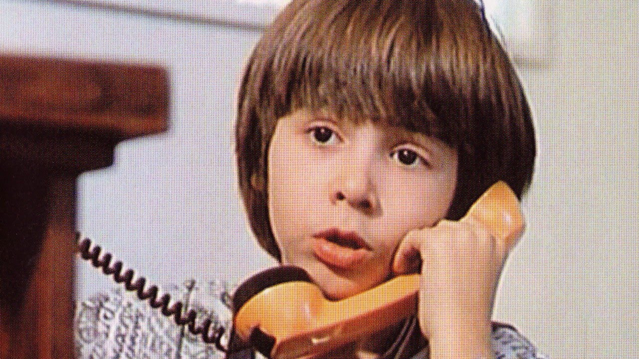 Looking for a Husband for Mum Background