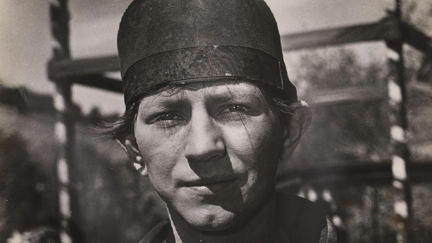 Feudin', Fussin' and A-Fightin' Background