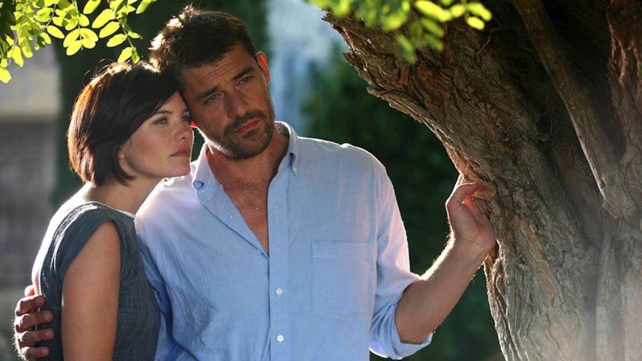 Love Naturally Background