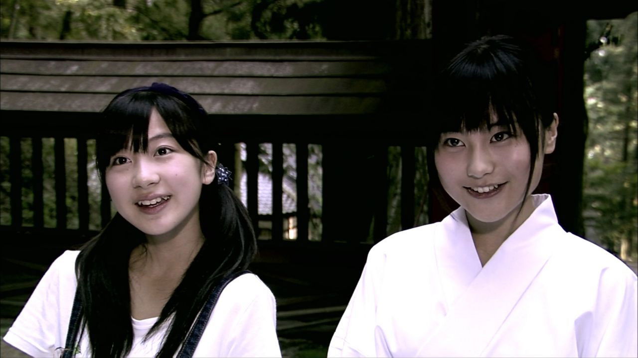 Shrill Cries of Summer Background