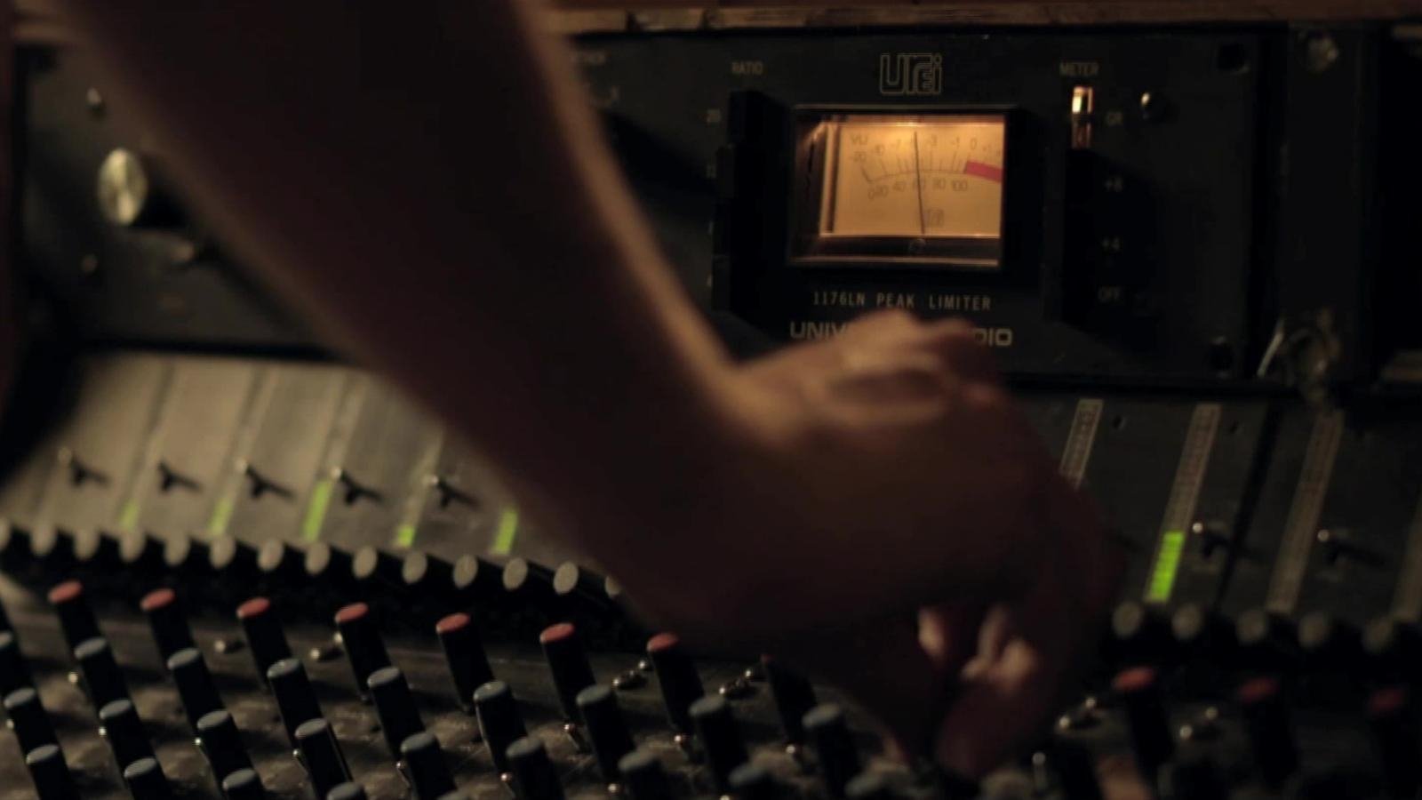 PressPausePlay Background