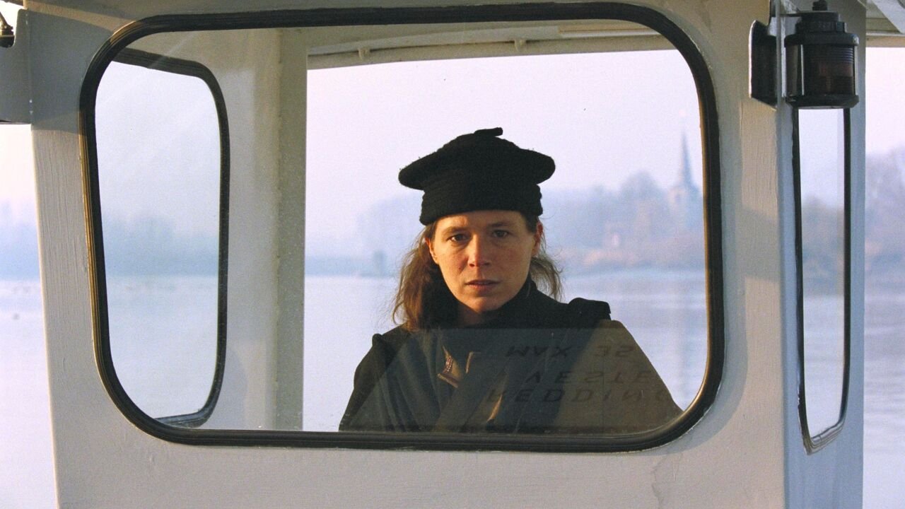 Stille Waters Background