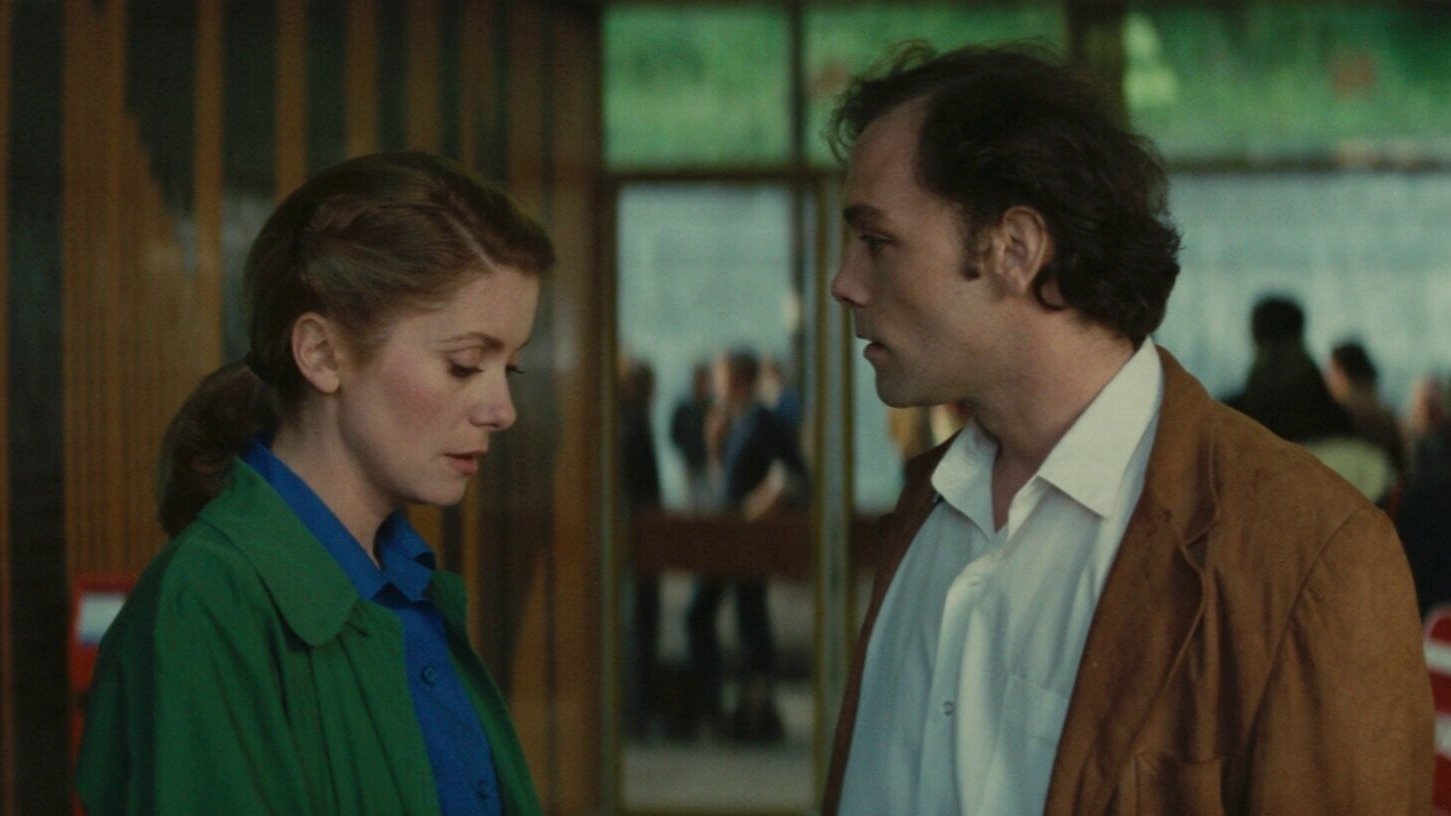 Hotel America Background