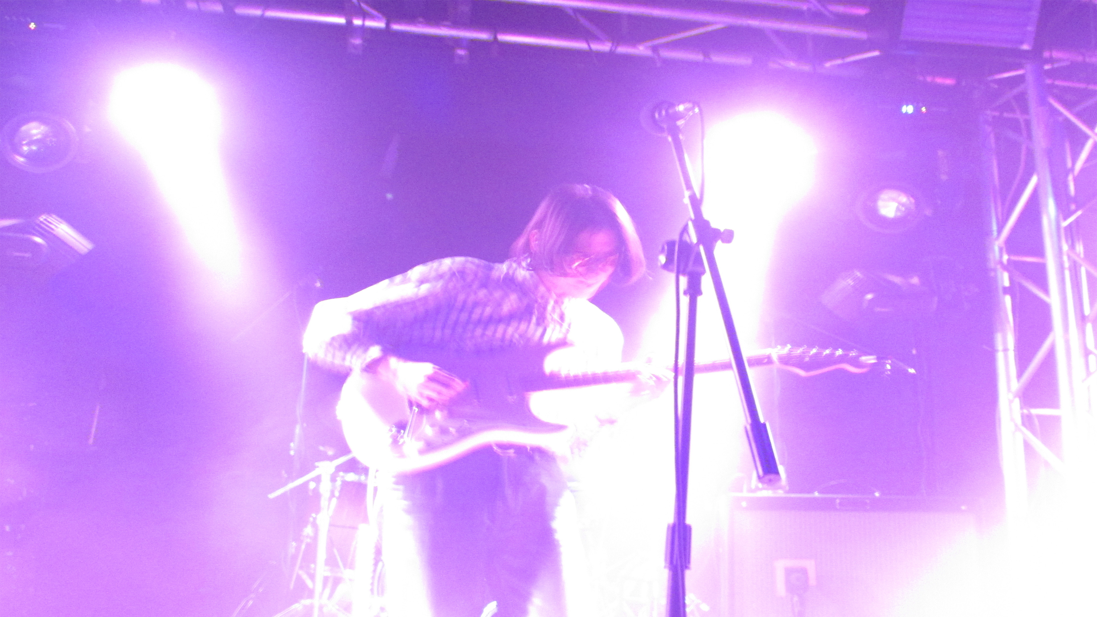 Kayadan Seken Kurşun Background