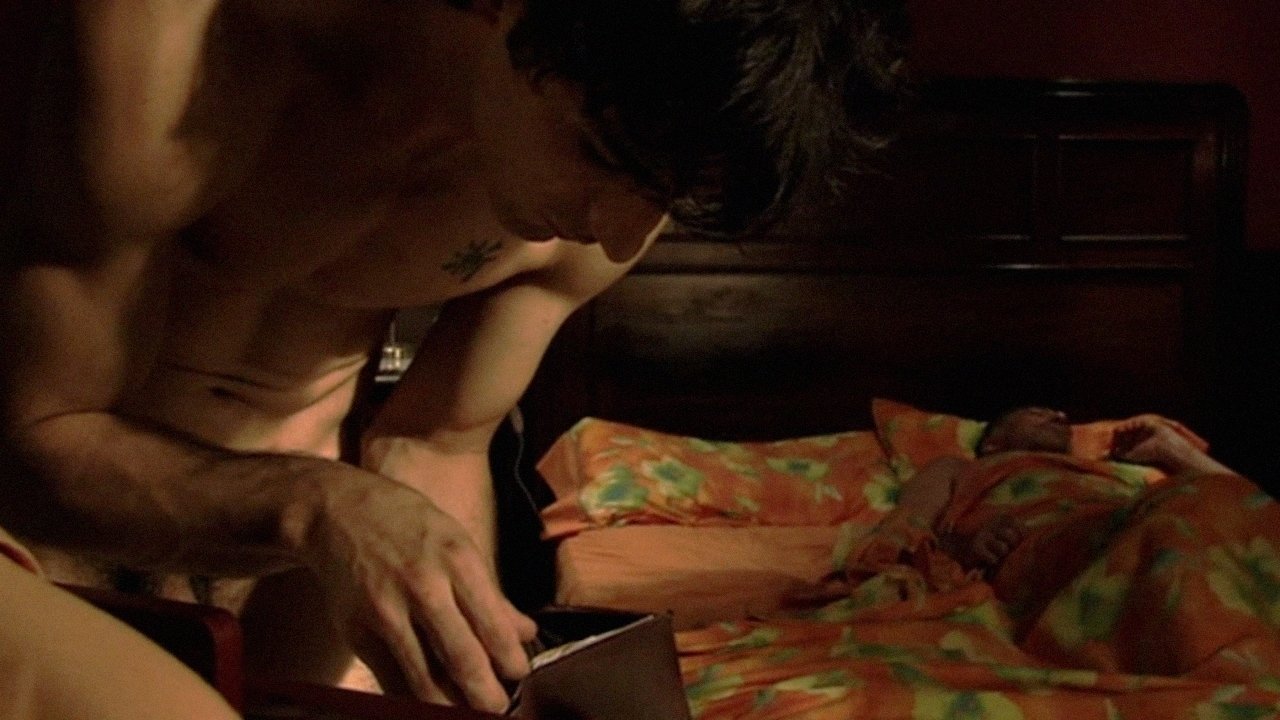 Clandestinos Background