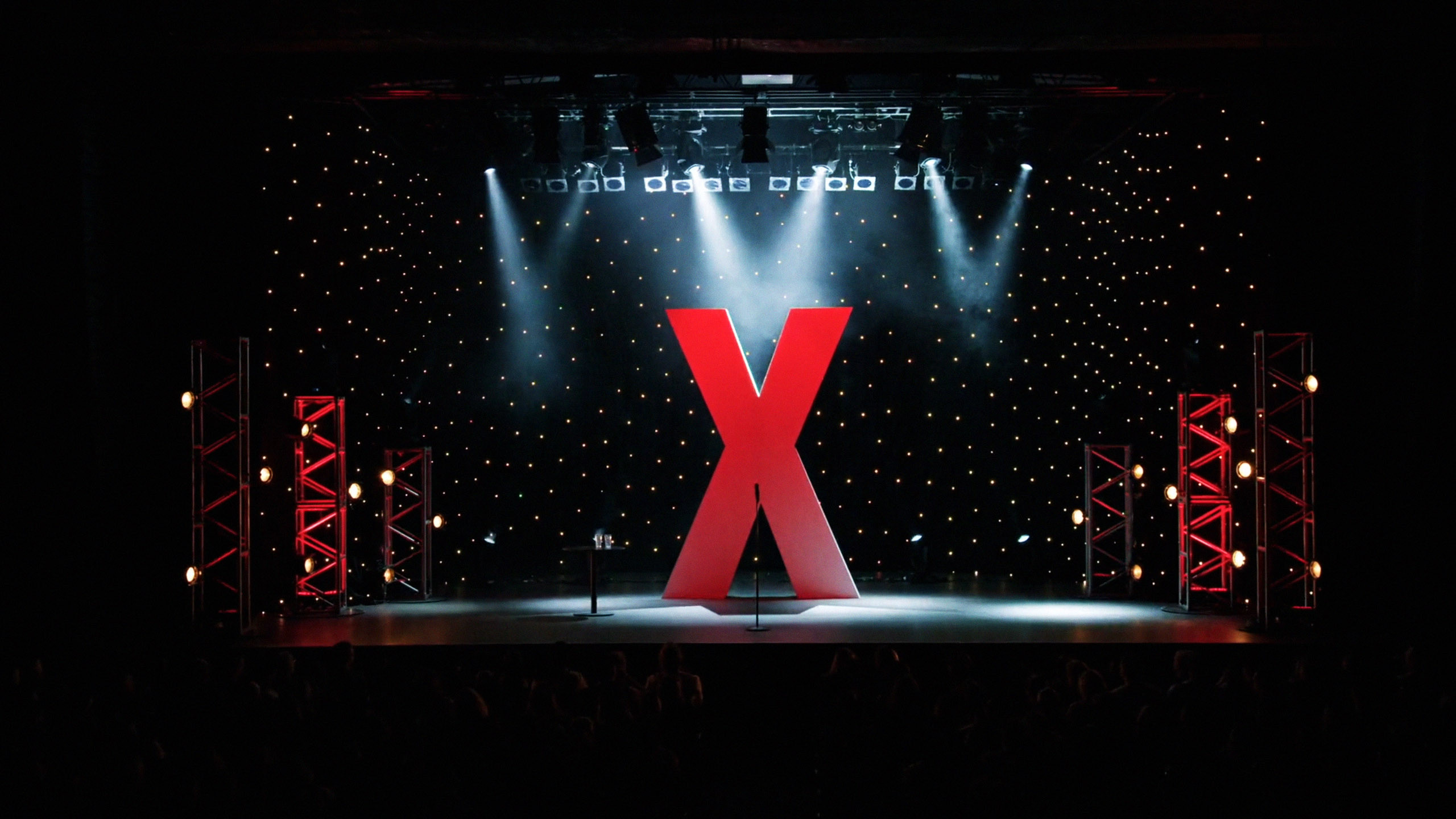 Daniel Sloss: X Background