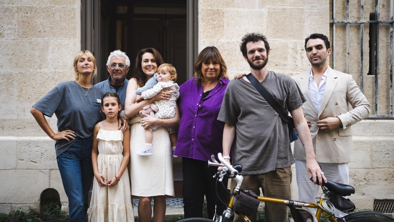 Le Parfum du bonheur Background