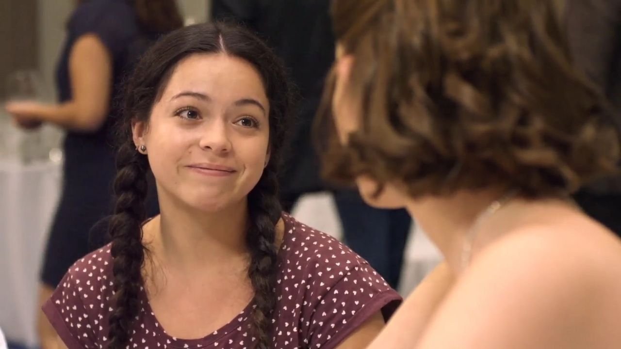 Las sirvientas calientes Background