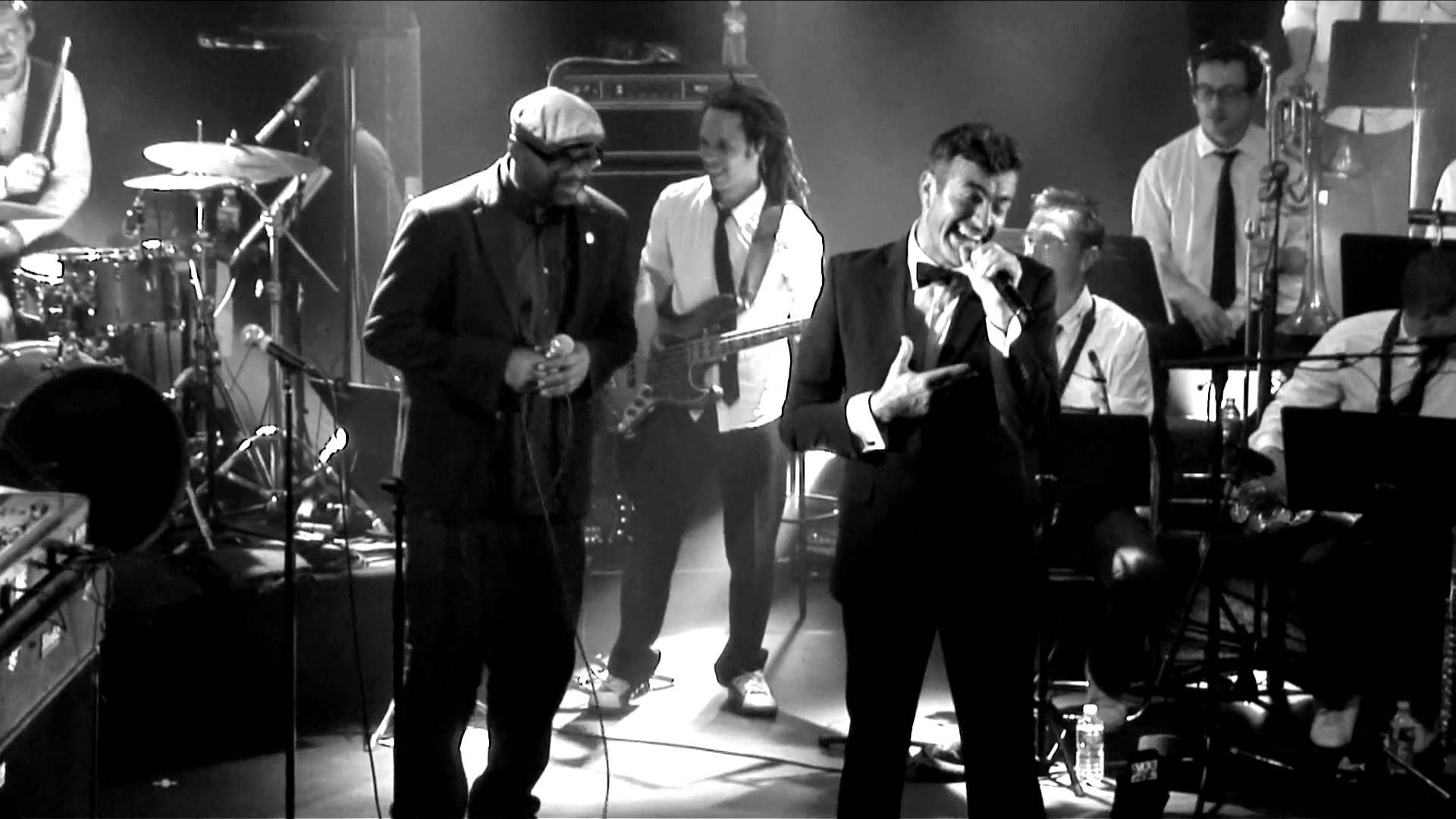 Electro Deluxe E2lux Live Sessions Background