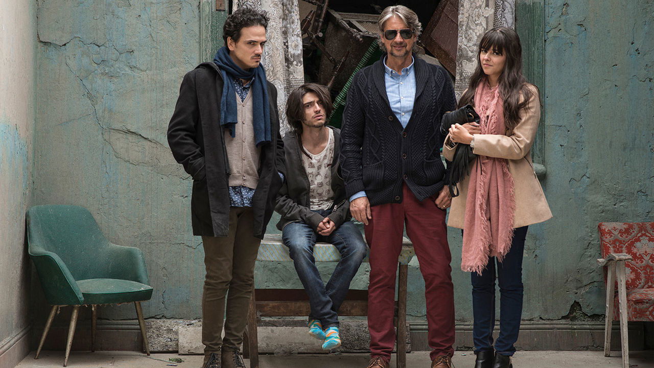 Malcriados Background