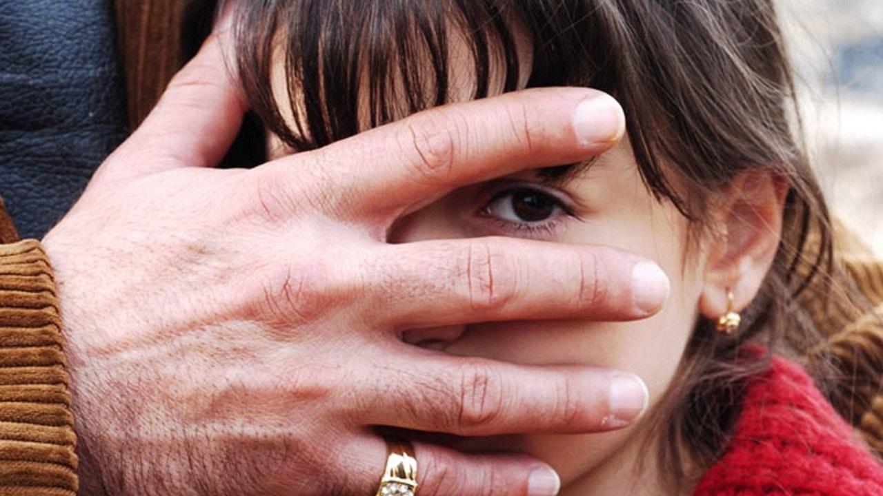 The Sicilian Girl Background