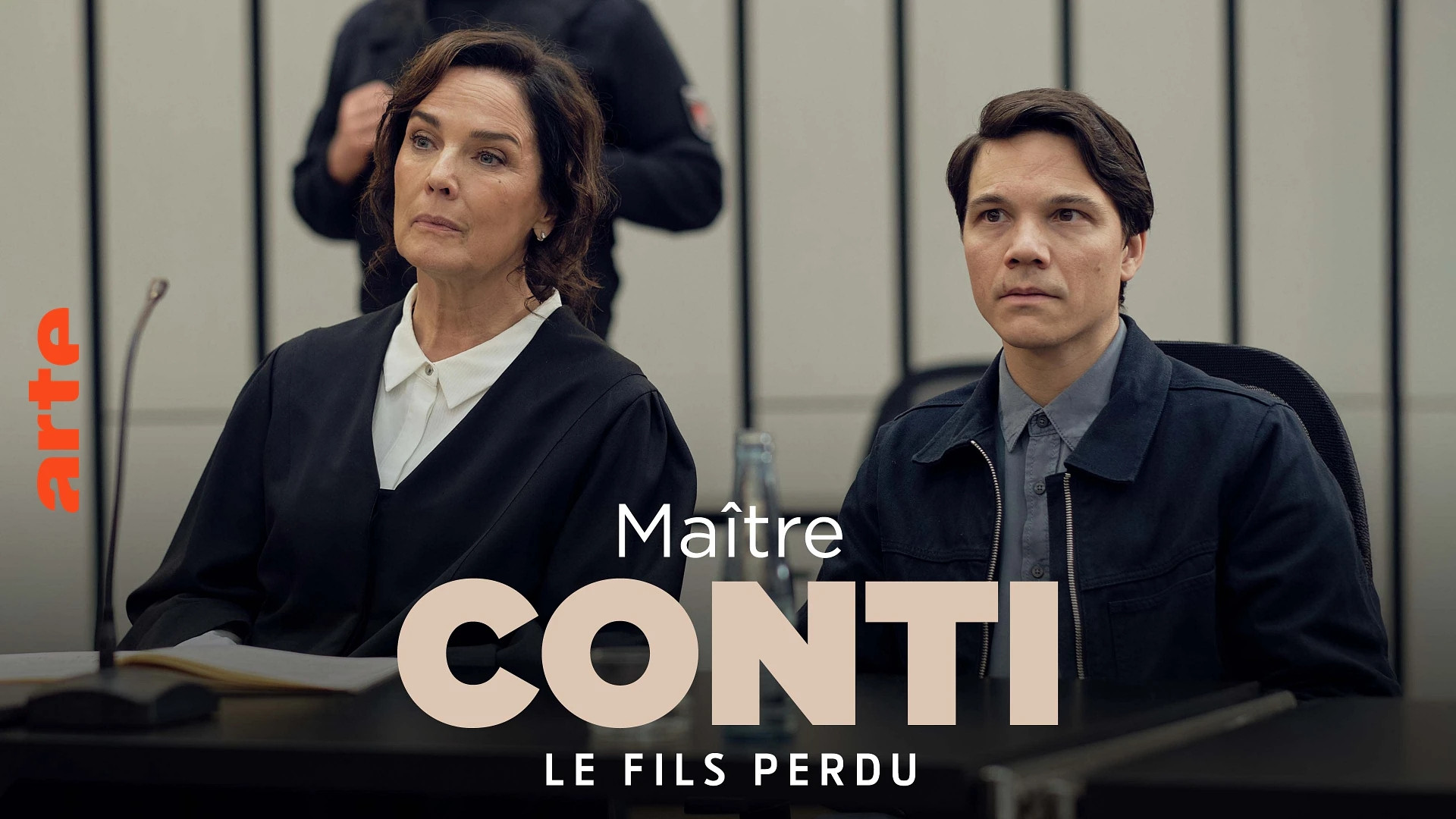 Maître Conti : Le fils perdu Background