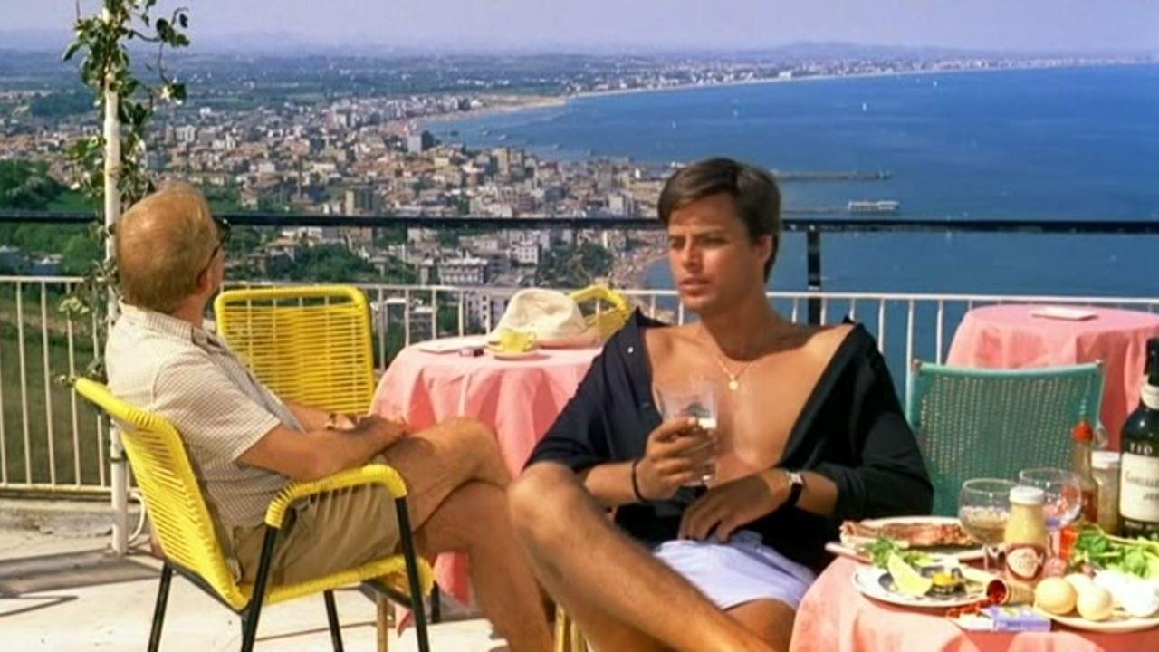 Weekend, Italian Style Background