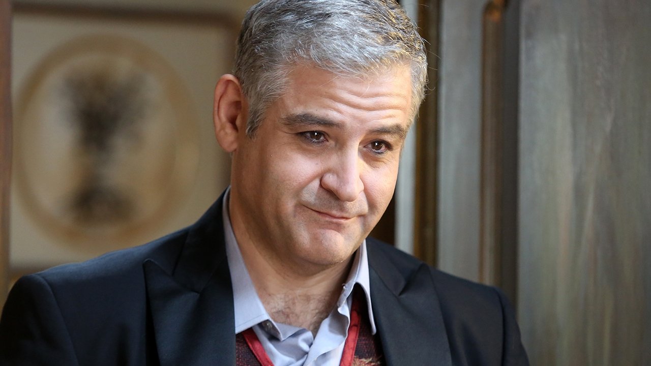 Dietro la notte Background