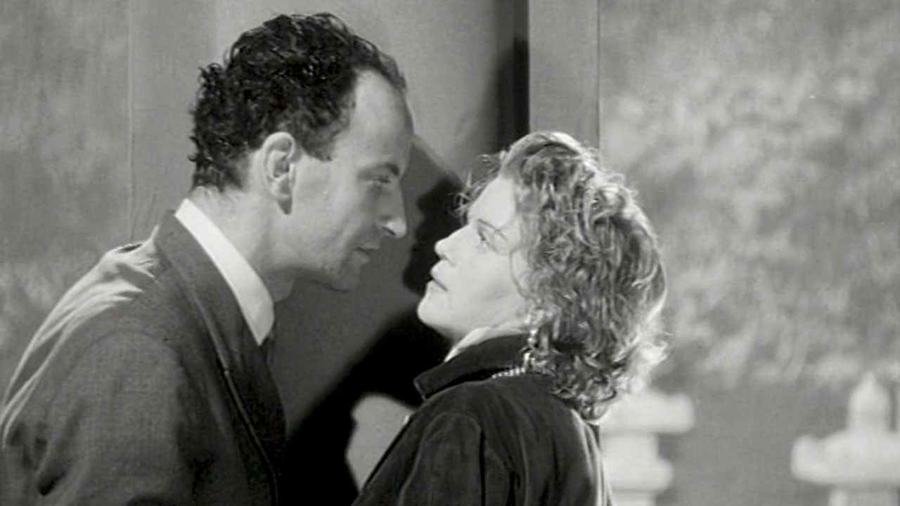 Verrat an Deutschland Background