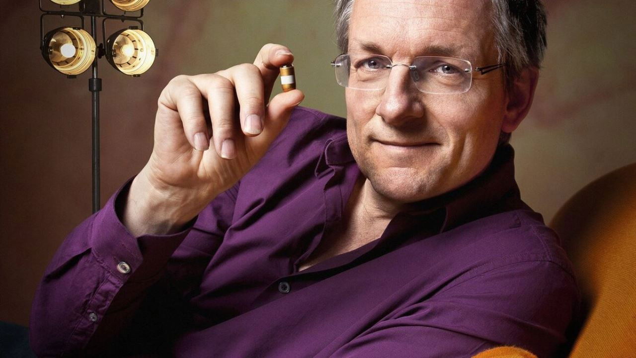 Guts: The Strange and Mysterious World of the Human Stomach Background