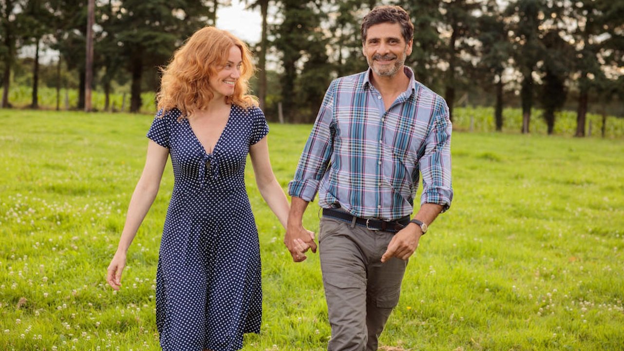 Le mec de la tombe d'à côté Background