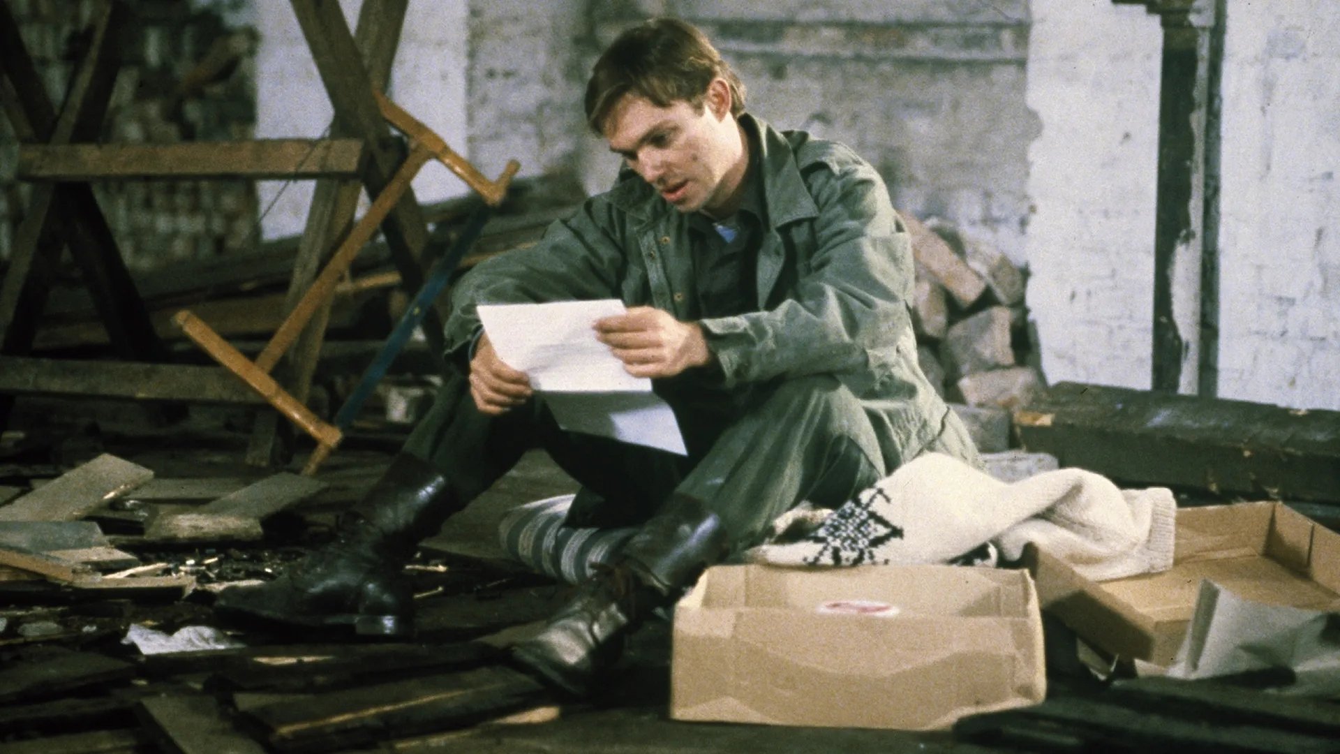 Berlin Tunnel 21 Background