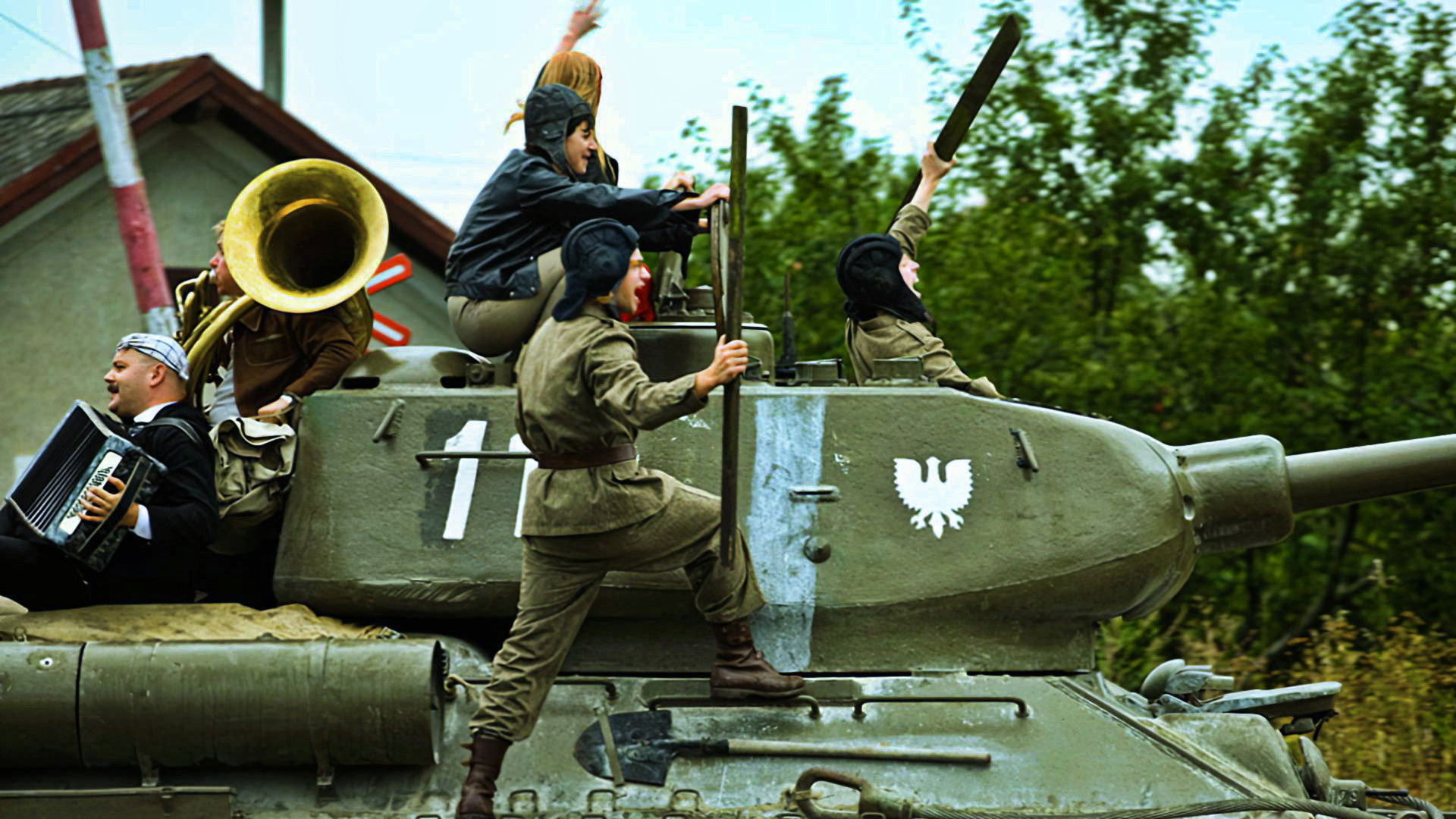 Operation Dunaj Background