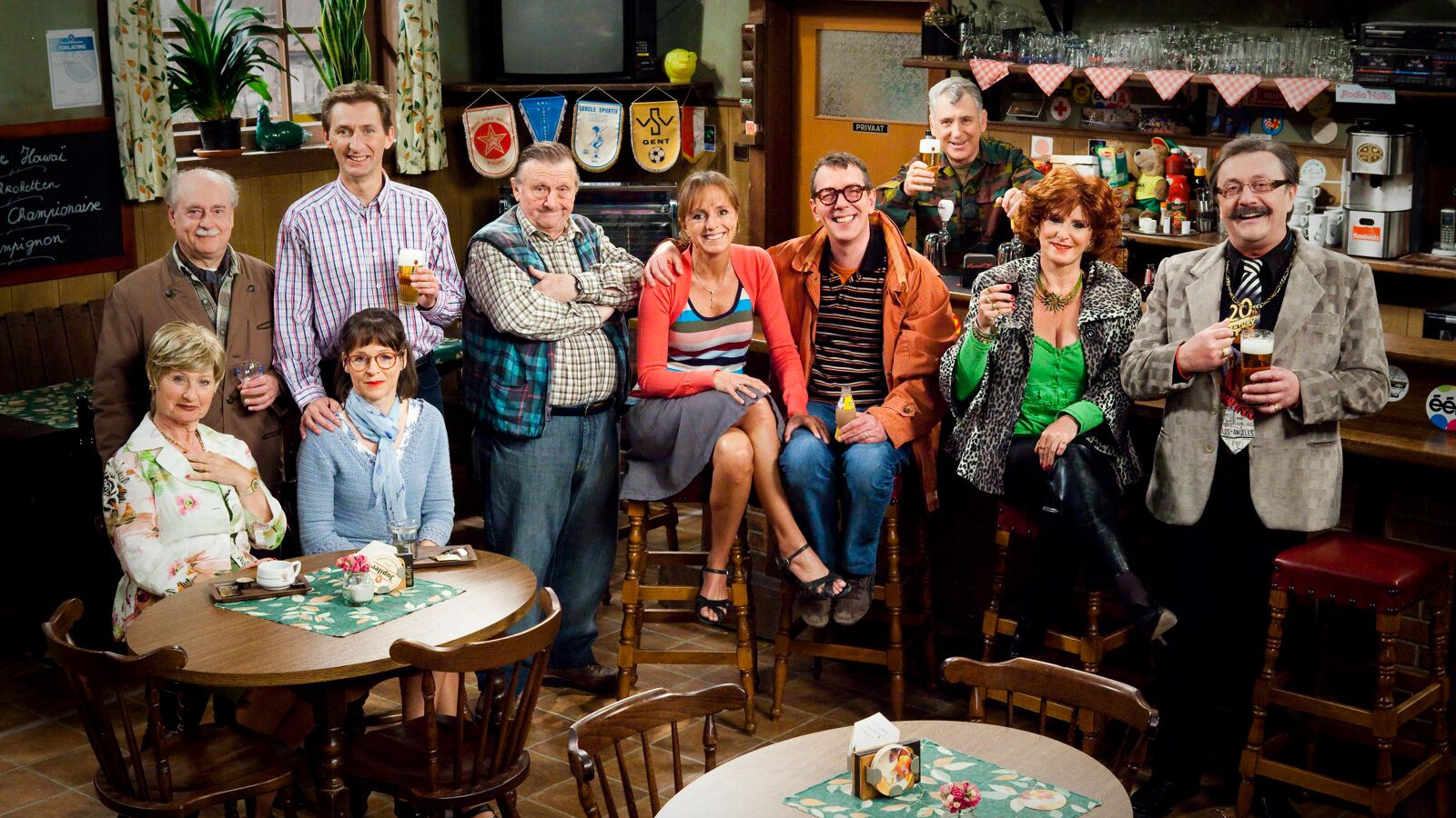 F.C. De Kampioenen Background