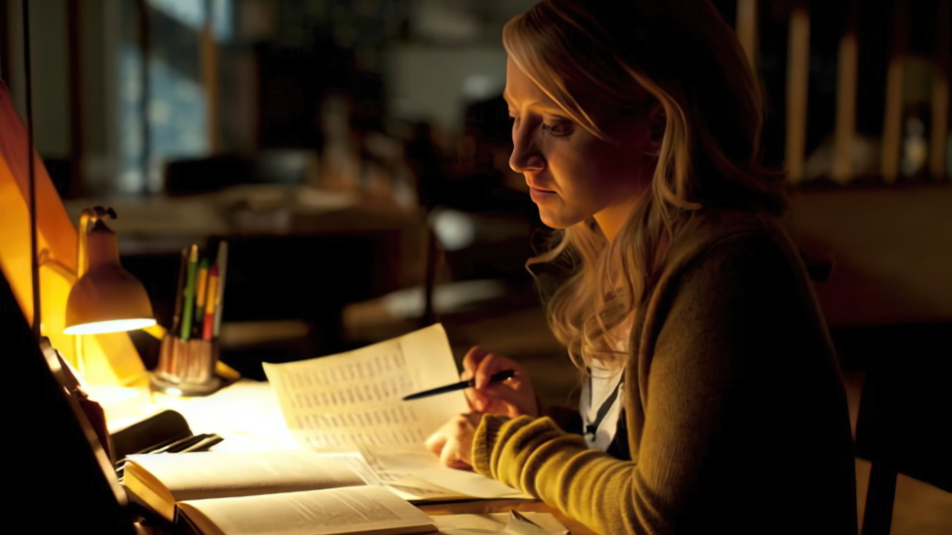 Deckname Luna Background