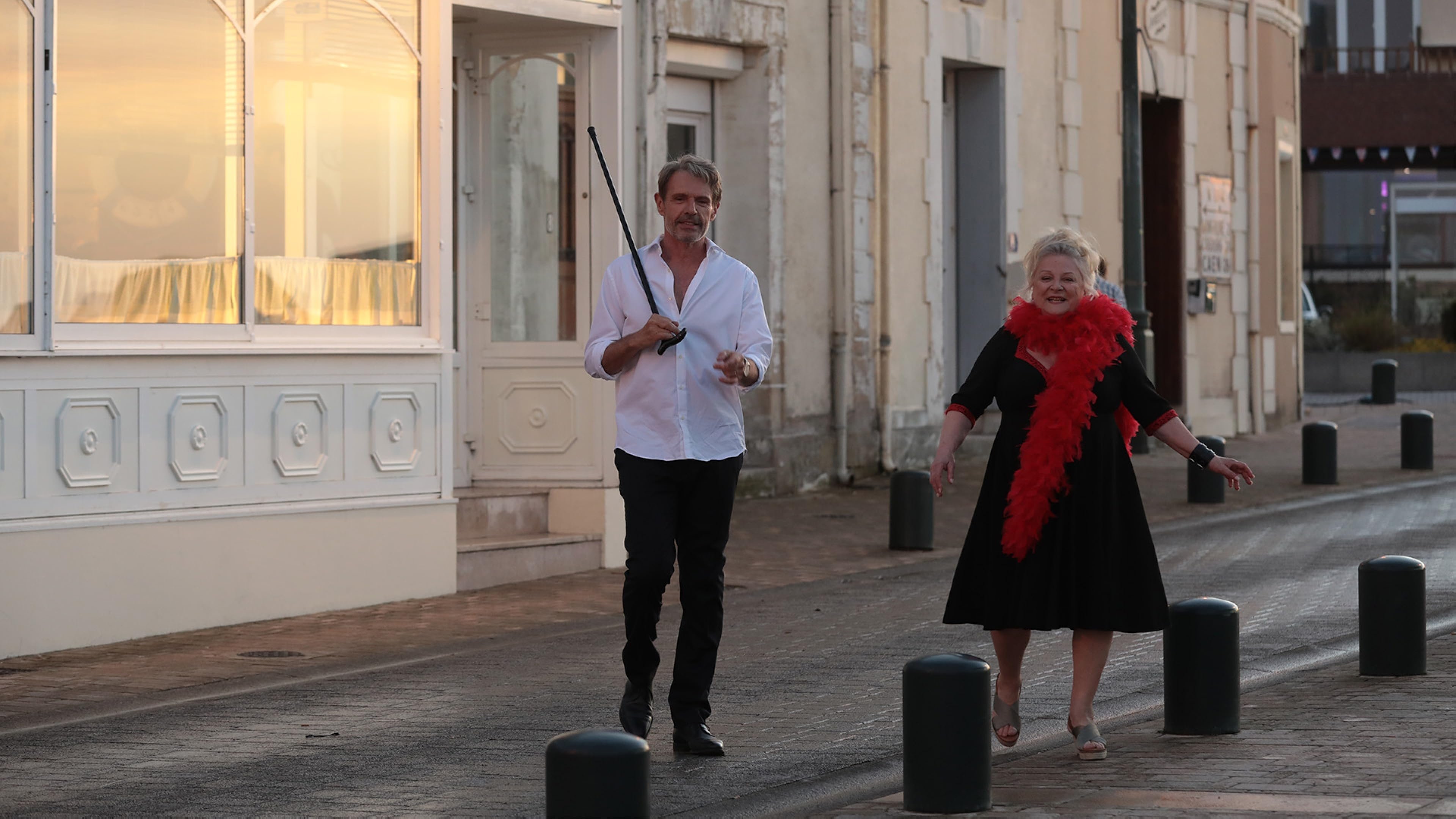 Des mains en or Background