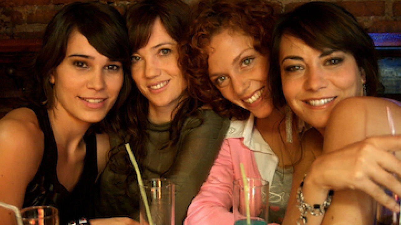 Chica busca Chica Background