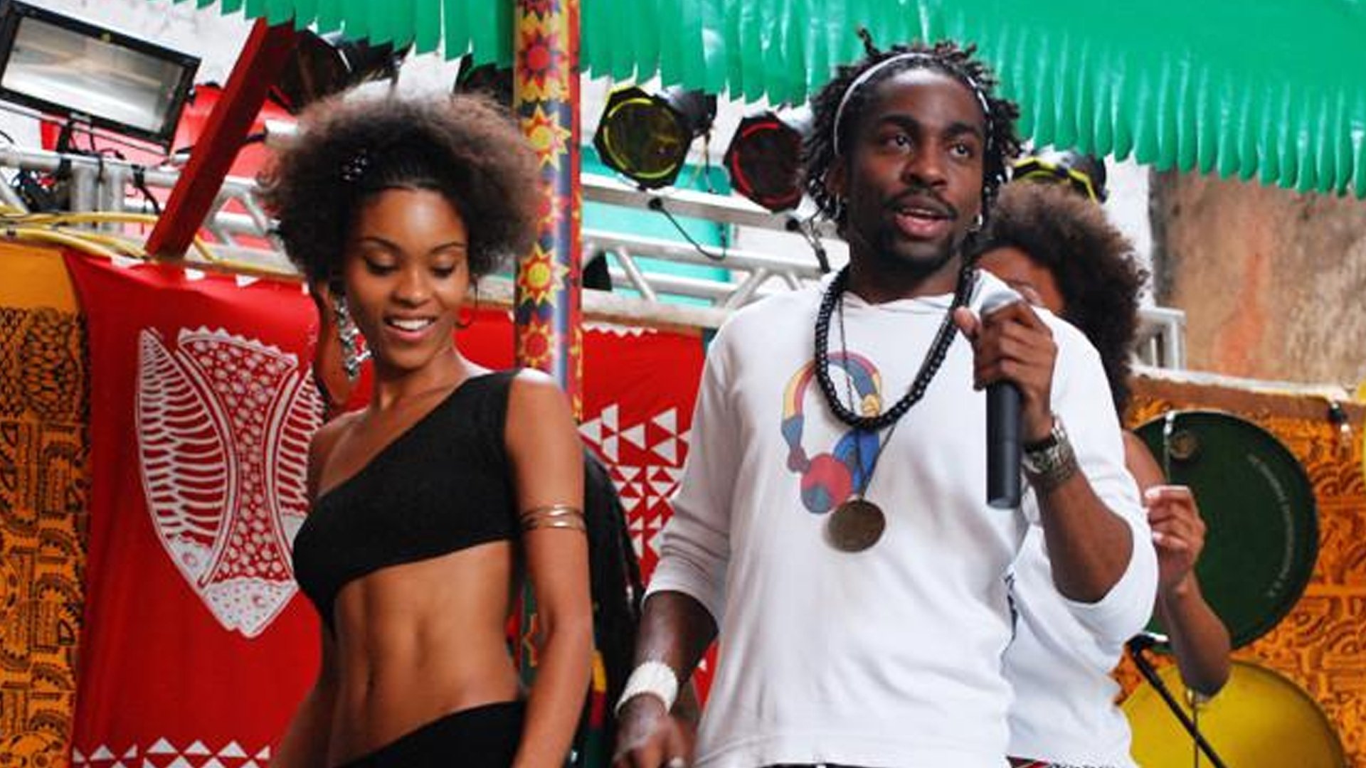 Luz, Câmera, 50 Anos: Ó Paí, Ó - O Filme Background