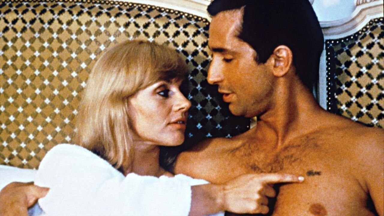 La Fiancée qui venait du froid Background