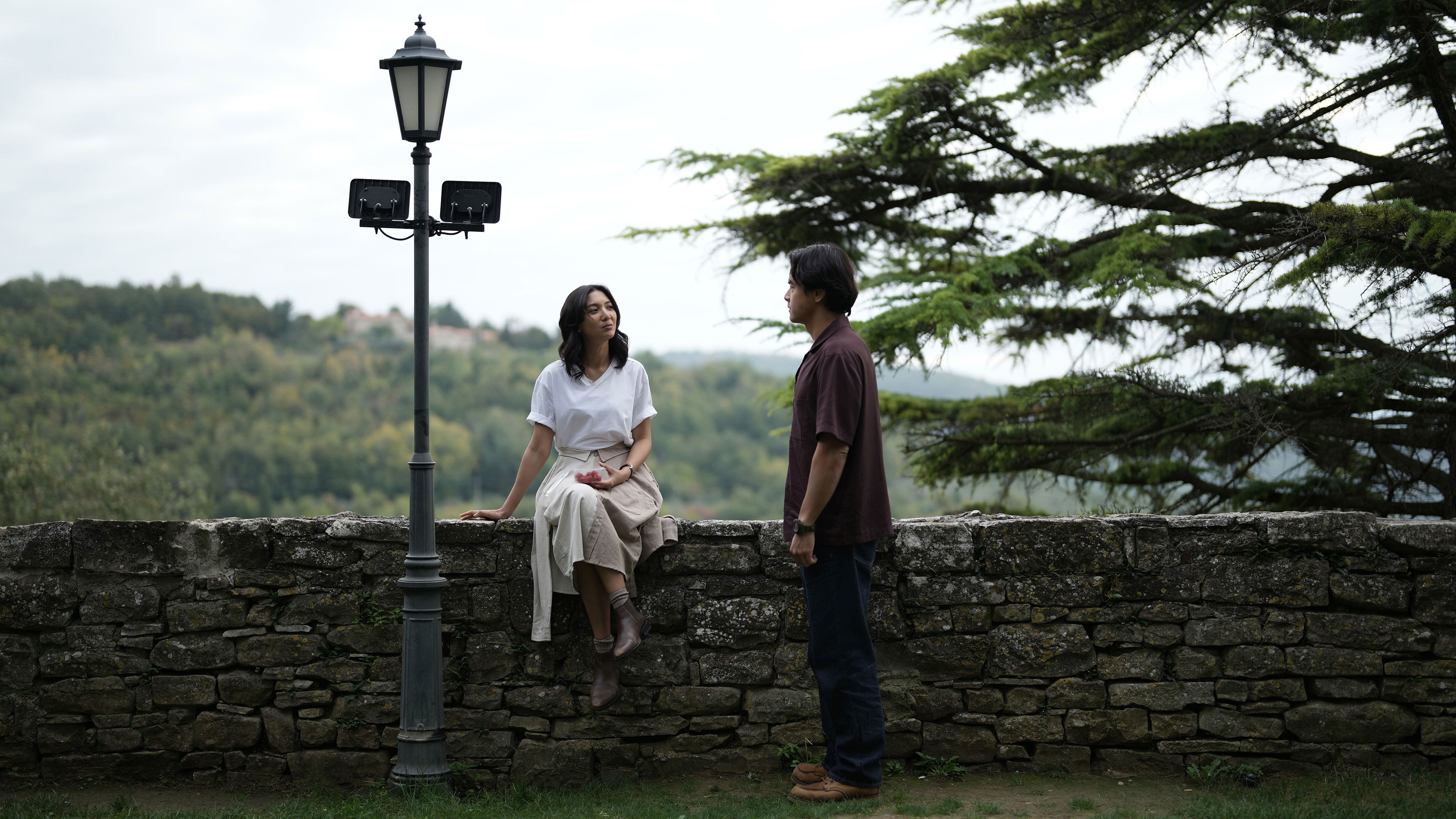 Sore: A Wife from the Future Background