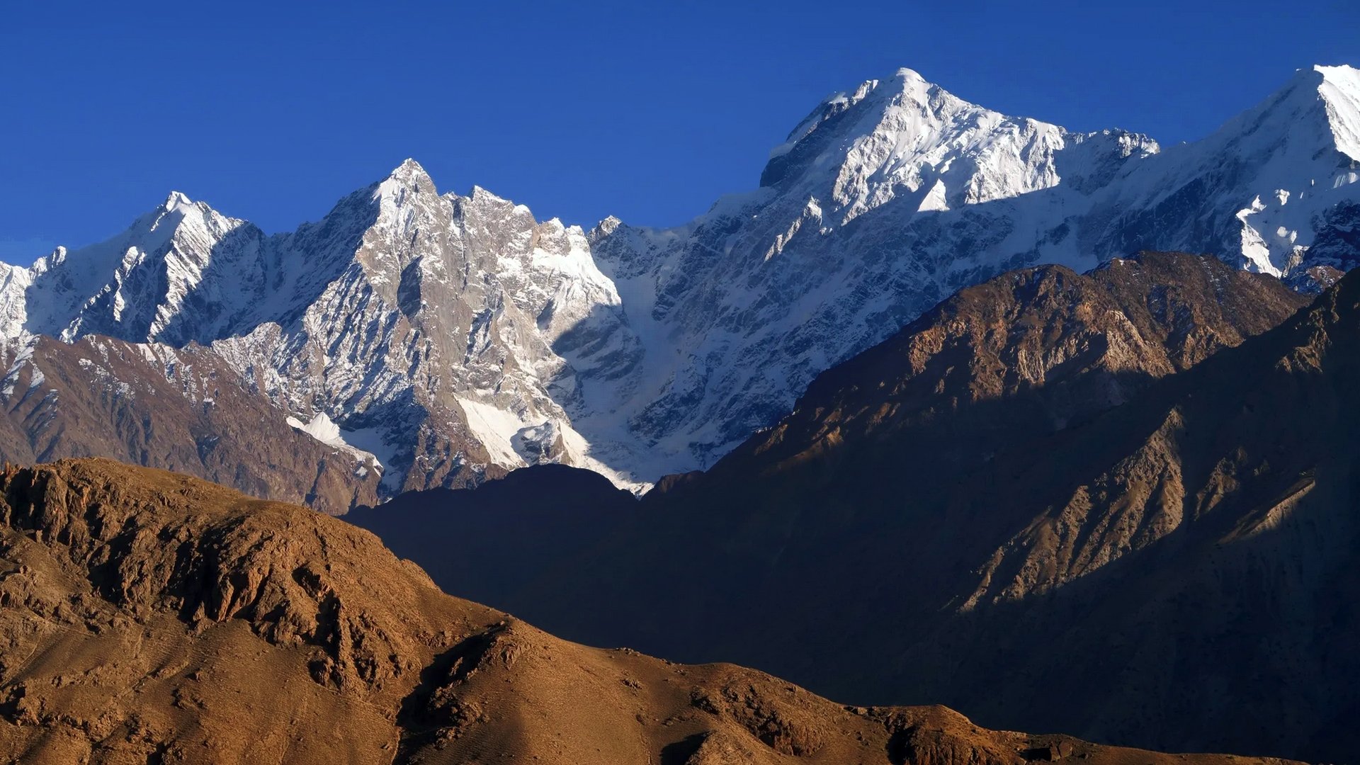 Hindou-Kouch 68 Background